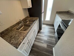 4270 Loomis Ave in Colorado Springs, CO - Building Photo - Building Photo