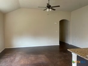 1509 Lucille St in Seguin, TX - Building Photo - Building Photo