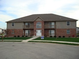 Clean Quiet 2 BD/1BA 2nd Floor Unit Att. Gar Apartamentos