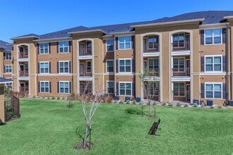 1430 Mile 6 1/2 W in Weslaco, TX - Foto de edificio - Building Photo