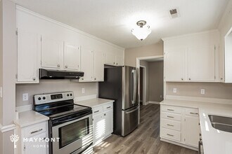 1101 Bloom Wood Ln in Matthews, NC - Foto de edificio - Building Photo