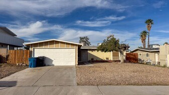 6916 Kinkenon Dr in Las Vegas, NV - Building Photo