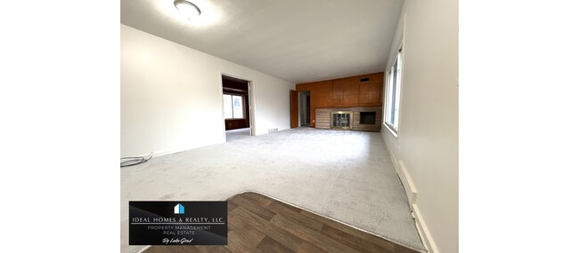 2033 Glendale Ave in Flint, MI - Building Photo - Building Photo