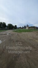 33123 9th St in Winchester, CA - Foto de edificio - Building Photo