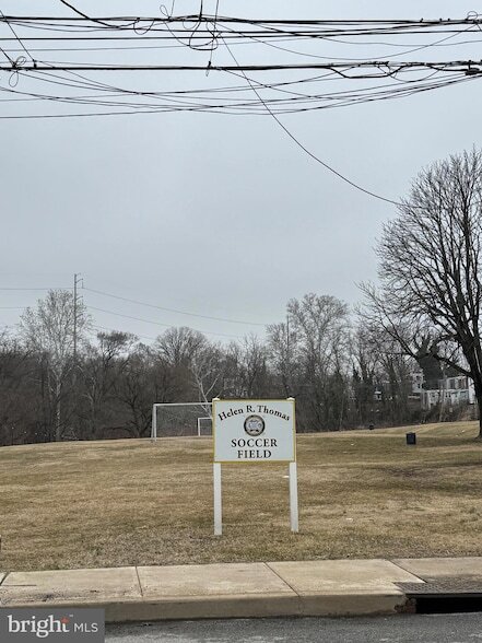 720 Pine St in Darby, PA - Foto de edificio - Building Photo