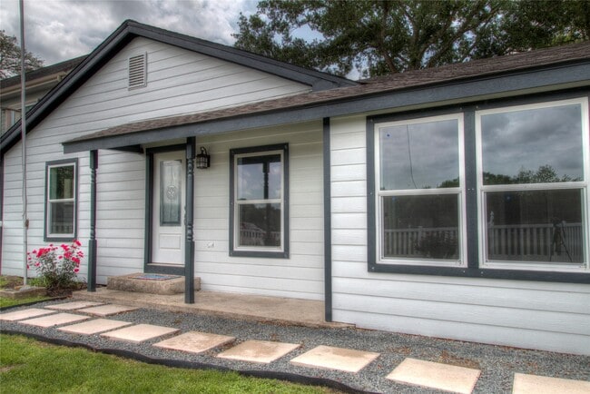 property at 415 Perkins Ave