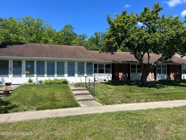 246B Jefferson Ct in Lakewood, NJ - Building Photo - Building Photo