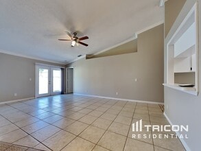 4710 S Dawnmeadow Ct in Plant City, FL - Foto de edificio - Building Photo
