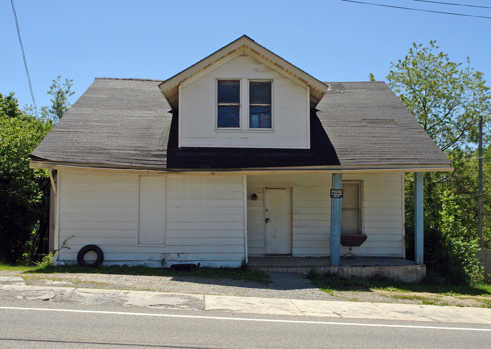 809 South Oakwood in Beckley, WV - Building Photo