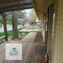 955 Wood River Dr in Twin Falls, ID - Building Photo - Building Photo