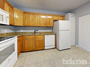 8405 Quarter Horse Dr in Riverview, FL - Building Photo - Building Photo