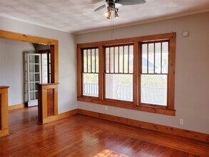 4909 Worth St, Unit 3 in Dallas, TX - Building Photo - Building Photo