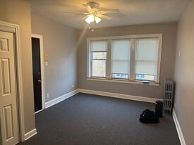 1348 W 83rd St in Chicago, IL - Building Photo