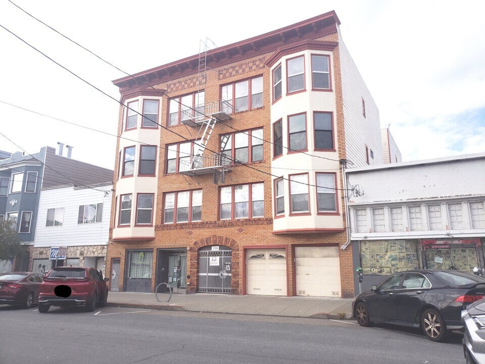 2120 Clement St in San Francisco, CA - Building Photo