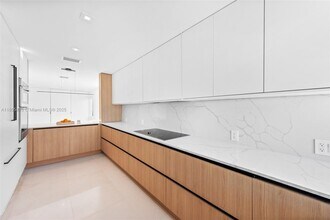 120 NE 49th St in Miami, FL - Building Photo - Building Photo