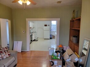 314 Augusta St, Unit Second Floor Duplex in Pittsburgh, PA - Building Photo - Building Photo