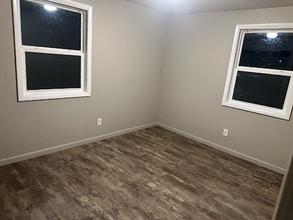 220 W 6th Ave in Milbank, SD - Foto de edificio - Building Photo