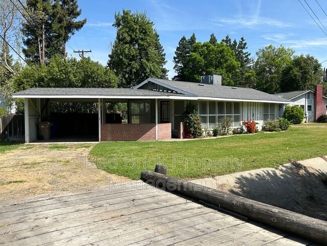 property at 1101 E North Bear Creek Dr