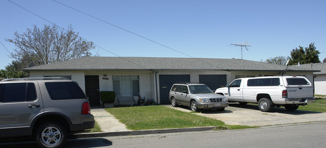 21843-21835 Vallejo St in Hayward, CA - Foto de edificio - Building Photo