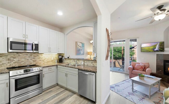 2100 N Humboldt St, Unit 208 in Denver, CO - Building Photo - Building Photo