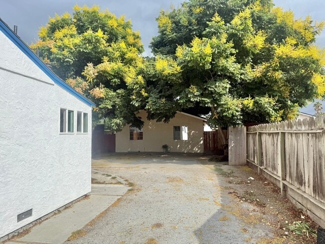 9 Line St in Hollister, CA - Building Photo - Building Photo