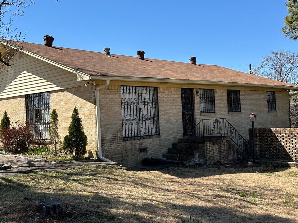 22 Detroit St in Little Rock, AR - Building Photo