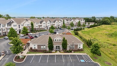Village at Elam Farms in Murfreesboro, TN - Foto de edificio - Building Photo