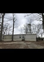 912 Ervin Cotton Rd in Eros, LA - Building Photo