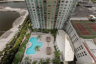 1745 E Hallandale Beach Blvd, Unit 2004W in Hallandale Beach, FL - Building Photo - Building Photo