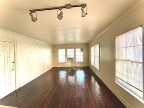 1905 Colquitt St, Unit 4 in Houston, TX - Building Photo - Building Photo