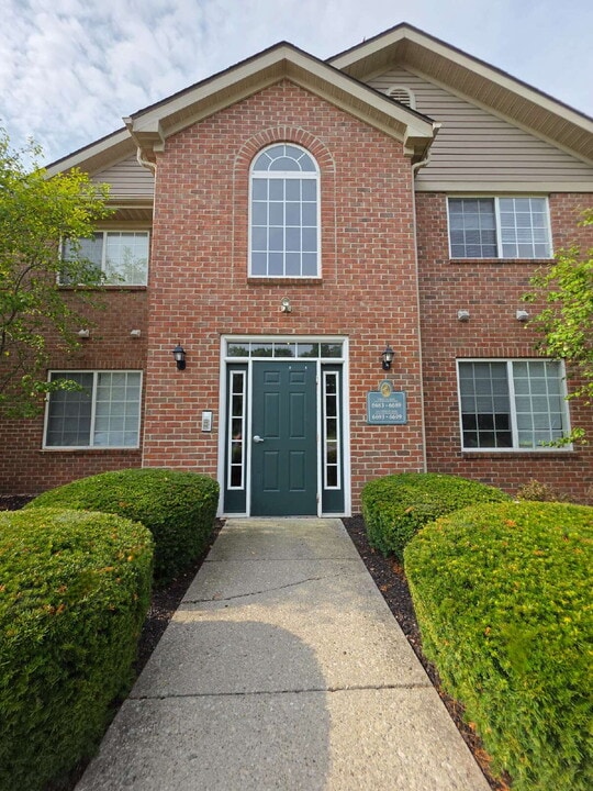 6553 Dorothy's Creek in Canal Winchester, OH - Building Photo