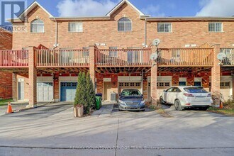 4271A Lawrence Ave E in Toronto, ON - Building Photo - Building Photo