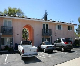 Oak Apartments in Ojai in Ojai, CA - Building Photo - Building Photo