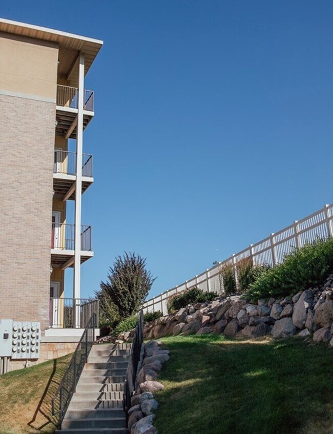165 Albion Village Way in Sandy, UT - Building Photo - Building Photo