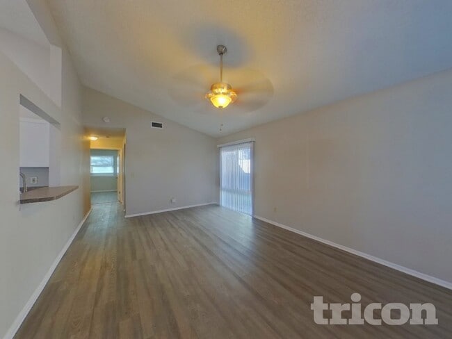 8306 Riverboat Dr in Tampa, FL - Building Photo - Building Photo