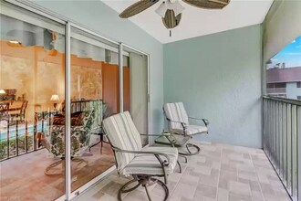 5675 Whitaker Rd in Naples, FL - Building Photo - Building Photo