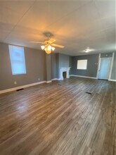 908 North Ave in Braddock, PA - Foto de edificio - Building Photo