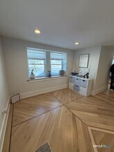 826 Dogburn Rd in Orange, CT - Building Photo - Building Photo