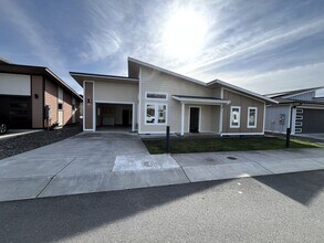 3015 Nellie Wy in Fortuna, CA - Building Photo - Building Photo