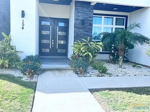 154 Oleander Dr in Laguna Vista, TX - Building Photo - Building Photo