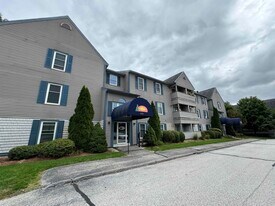 131 Eastern Ave in Manchester, NH - Building Photo