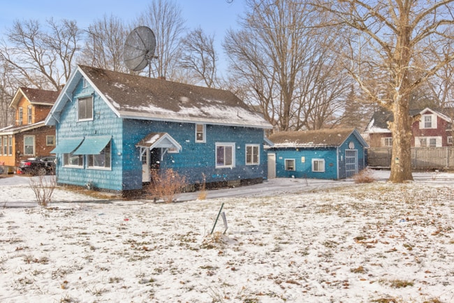 1006 Ballantyne Rd in Syracuse, NY - Building Photo - Building Photo