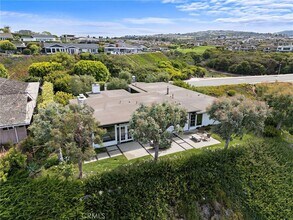 3007 Harbor View Dr in Newport Beach, CA - Building Photo - Building Photo