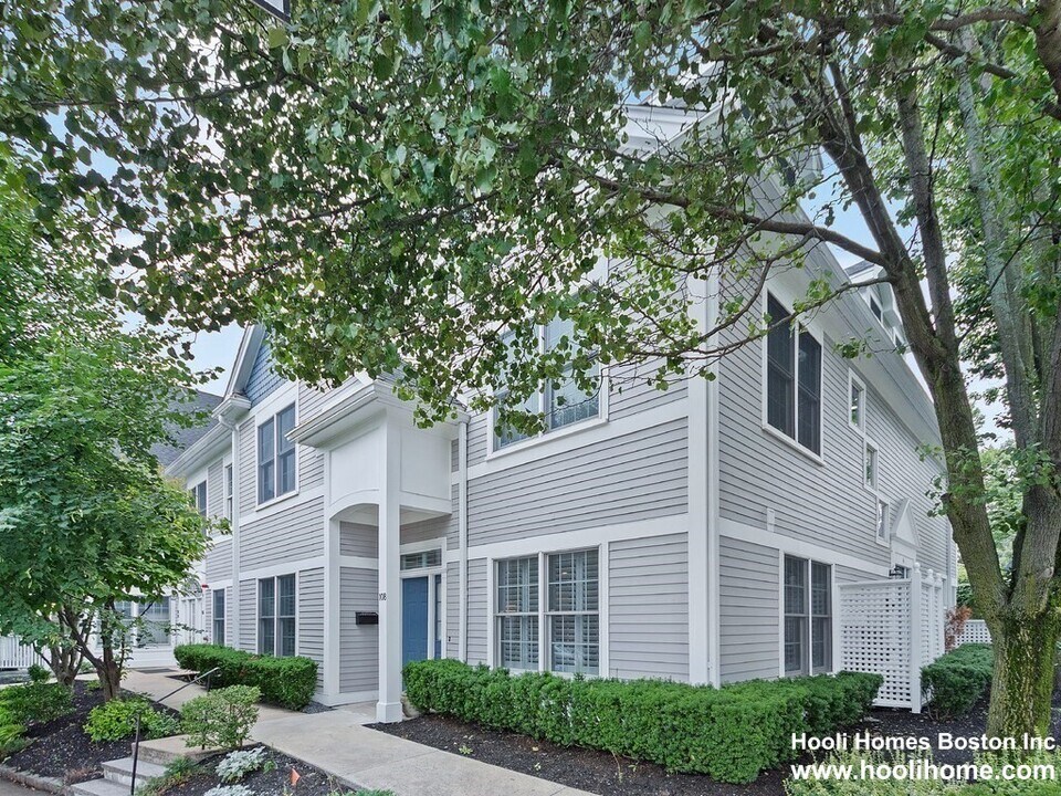 108 Harvard St, Unit 1 in Brookline, MA - Foto de edificio
