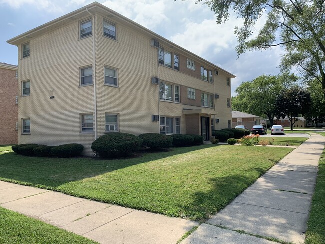 property at 11800 S Karlov Ave