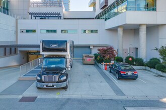 The Lonsdale in North Vancouver, BC - Building Photo - Building Photo