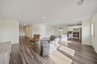 7058 Dominic Vly in San Antonio, TX - Building Photo - Building Photo