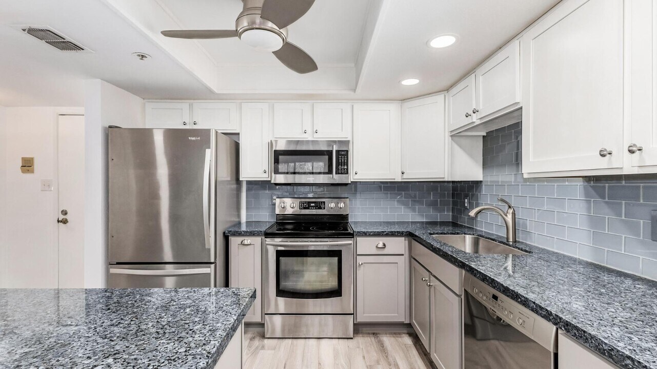 7950 E Camelback Rd in Scottsdale, AZ - Foto de edificio