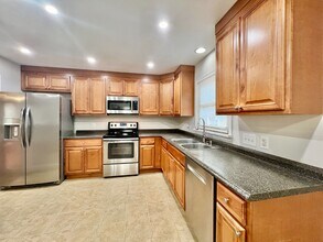 323 Frank Dr in Charlotte, NC - Building Photo - Building Photo