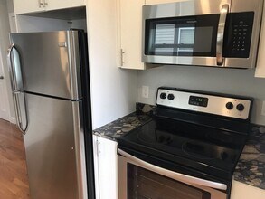 50 Linden St in Everett, MA - Building Photo - Building Photo